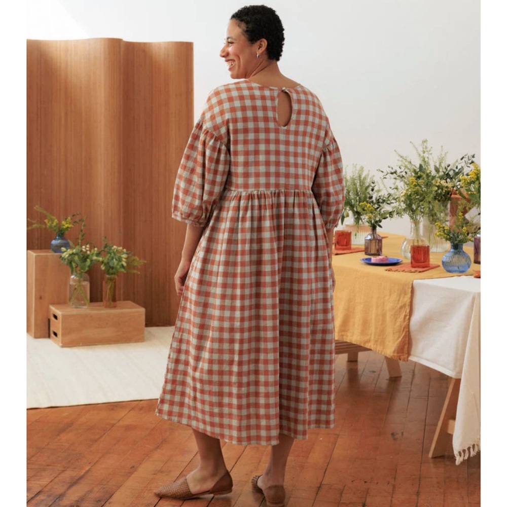 Tradlands Nico Balloon Sleeve Midi Dress in blue gingham - Picture 2 of 9